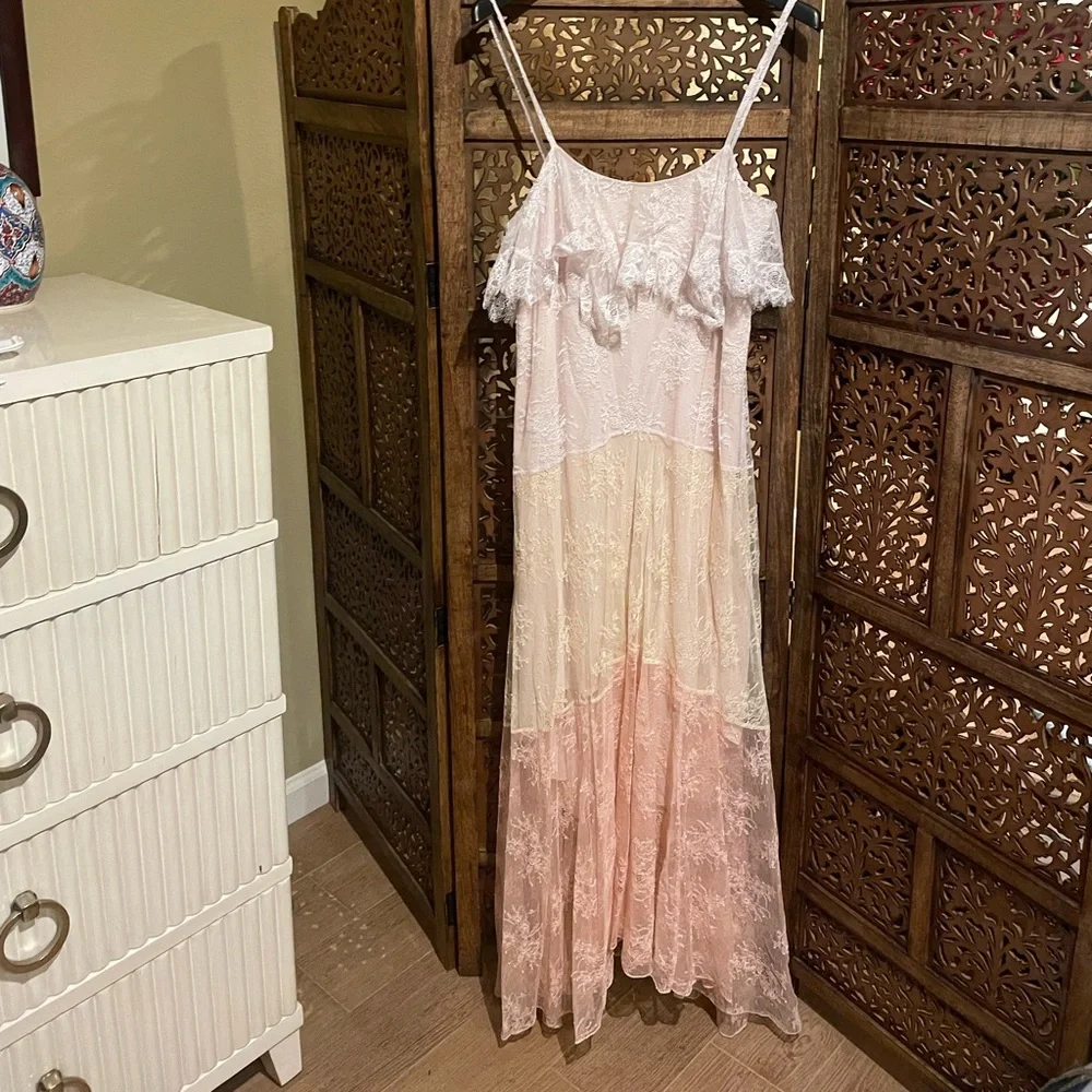 Philosophy di Lorenzo Serafini Sunset Lace Ruffle Maxi Dress - Picture 3 of 5